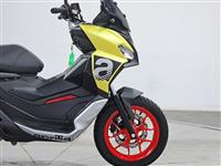 Aprilia SR GT 200