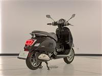 Piaggio Motosiklet Vespa GTS 300 HPE RST